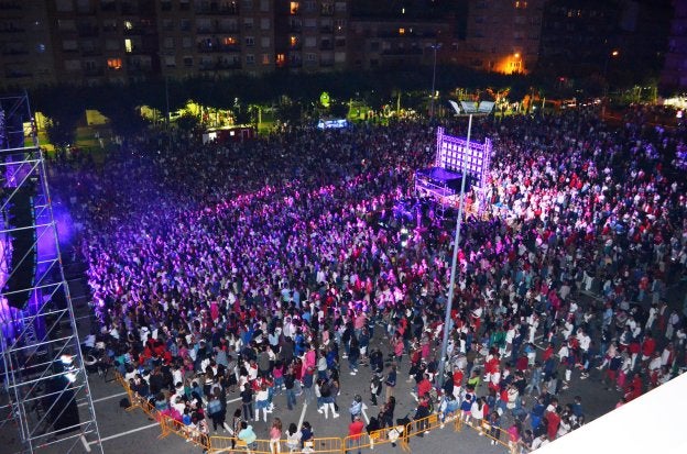 Público asistente al concierto de Fangoria, el 27 de agosto. :: i. á.
