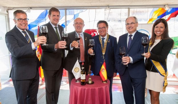 Invitados. José Ramón Roldán, Rosa María Fernández, Álvaro Azofra, Carmen De Rivas e Ignacio Azofra.