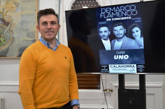 El concejal de Festejos, Óscar Eguizábal, presentó ayer el concierto estelar para las fiestas de marzo.:: i.á. /