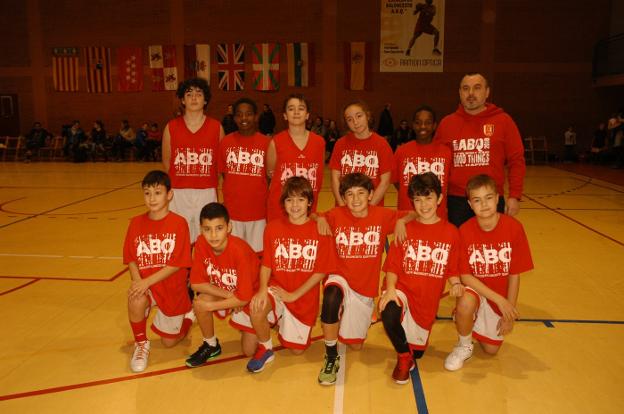 Equipo de la Asociación Baloncesto Quintiliano de Calahorra, anfitrión del torneo. :: s.s.j./