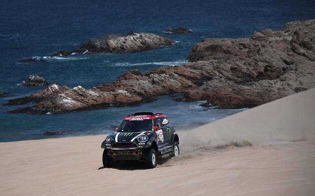 Nani Roma, antes de sufrir su accidente en las dunas. :: afp/
