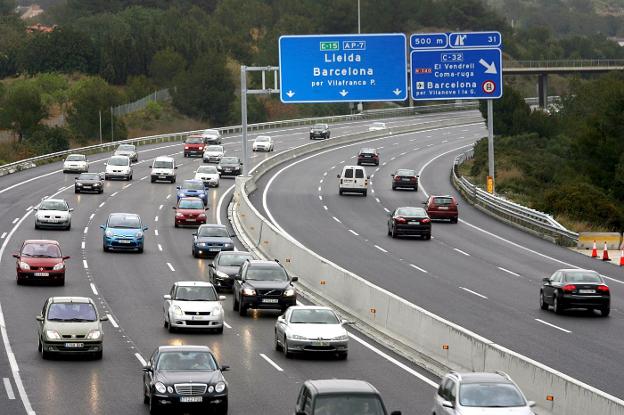 El parque automovilístico español cada vez se avería más. :: L.r.m./