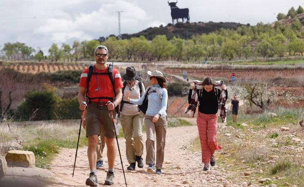 Los Reyes de Bélgica hacen el Camino de Santiago en La Rioja Los Reyes de Bélgica hacen el Camino de Santiago en La Rioja