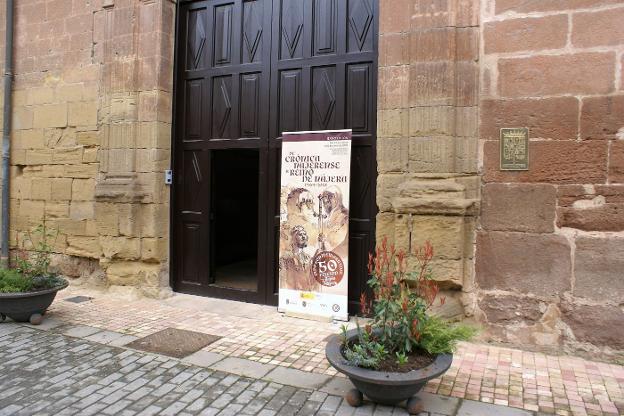 Entrada de la Escuela de Patrimonio Histórico. :: F. D./