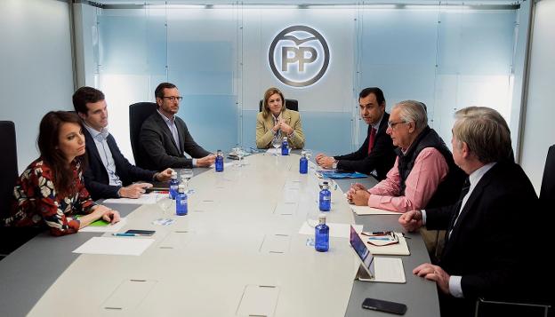 Cospedal presidió ayer el comité de dirección del PP ante la ausencia de Rajoy, de viaje en Argentina. :: tarek mohamed / efe/