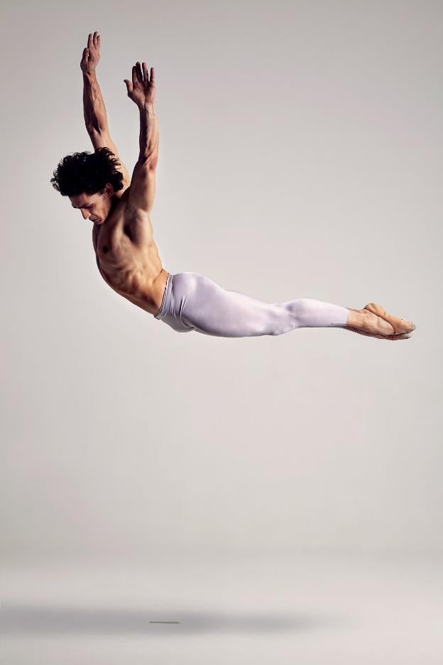Salto espectacular del bailarín ruso Ivan Vasiliev. :: charles thompson/