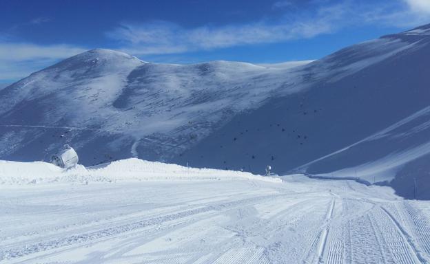 Los últimos días de temporada se vivieron con mucha nieve en las pistas/Valdezcaray