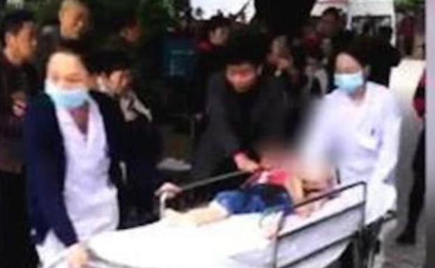 Ataque con cuchillo en una guardería de China: Hay 14 niños heridos Ataque con cuchillo en una guardería de China: Hay 14 niños heridos