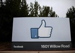 Facebook es la red social más importante del mundo, y tiene casi 1.000 millones de usuarios. Archivo/