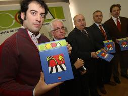 Diego Marín, en primer término, será el director de la nueva etapa de Codal. /JUAN MARÍN/