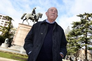 José María Adán, en una reciente visita a Logroño, recuerda su etapa de gobernador civil en los inicios de la Transición. ::
JUAN MARÍN/