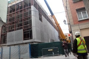 Obras, ayer, en el futuro Centro de Cultura del Rioja. ::
A.IGLESIAS/