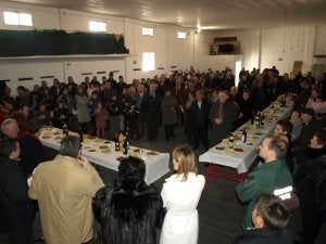 Algunas de las etiquetas de la exposición ::
I.Á,
Las asociaciones recogieron su homenaje en el lunch ::
M.F./