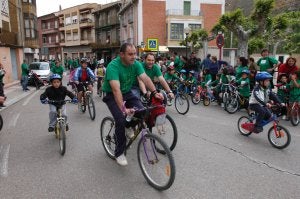 Cervera se tiñó de verde y se inundó de bicicletas. ::
SANDA/