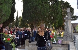 Última visita guiada al cementerio organizada por Amigos de la Historia de Calahorra. ::
I. ÁLVAREZ./