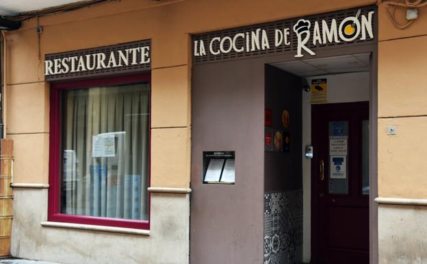 Fachada del Restaurante La Cocina de Ramón, en Portales. / M. HERREROS