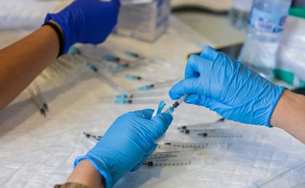 La vacunación se ralentiza con solo 940 dosis inyectadas en un día | La Rioja