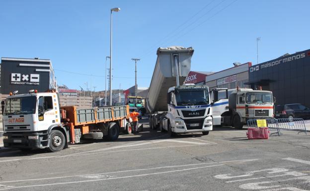El acceso al Raposal de Arnedo se cierra dos días las labores de asfaltado | La Rioja